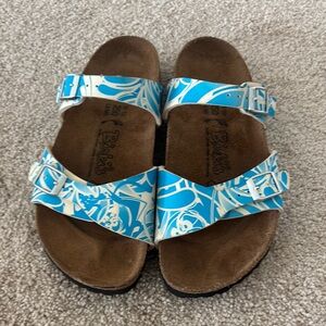 BIRKIS BIRKENSTOCK Blue & White Patterned Two-Strap WOMEN Sandals SIZE 39